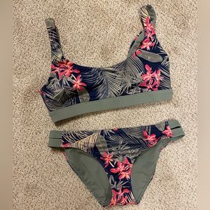 EUC Roxy Bikini SZ Small